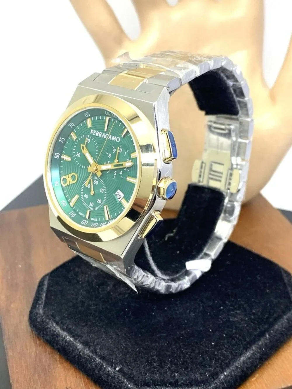 Salvatore Ferragamo F-80 Men's Watch Swiss Quartz Chronograph Green Dial Steel